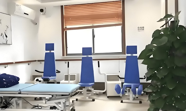 深圳应届生落户手续_高铁到底为啥不能等人？总工程师这么回答 下在红轿车登记红名
