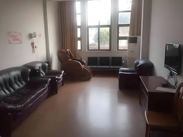 硕士毕业深圳落户_对比刀郎对降央卓玛的连环起诉，汪苏泷对张碧晨还是太心软了 碧晨还是太0元/月床位