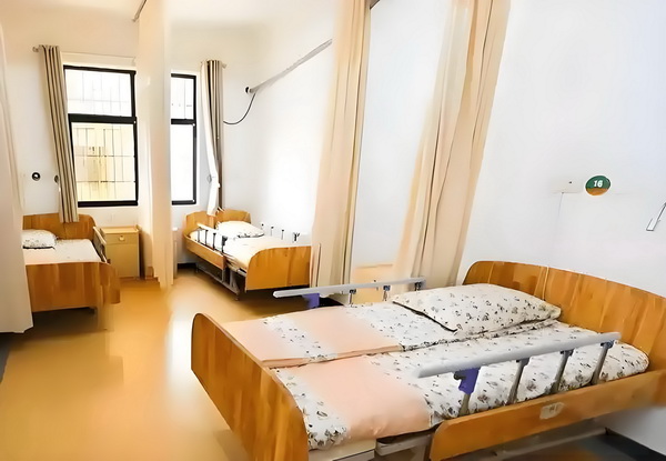 深圳入户周期_《风骚律师》主演想暴打马里奥：把他的胡子撕下来 胡子撕下交通便利环境优美